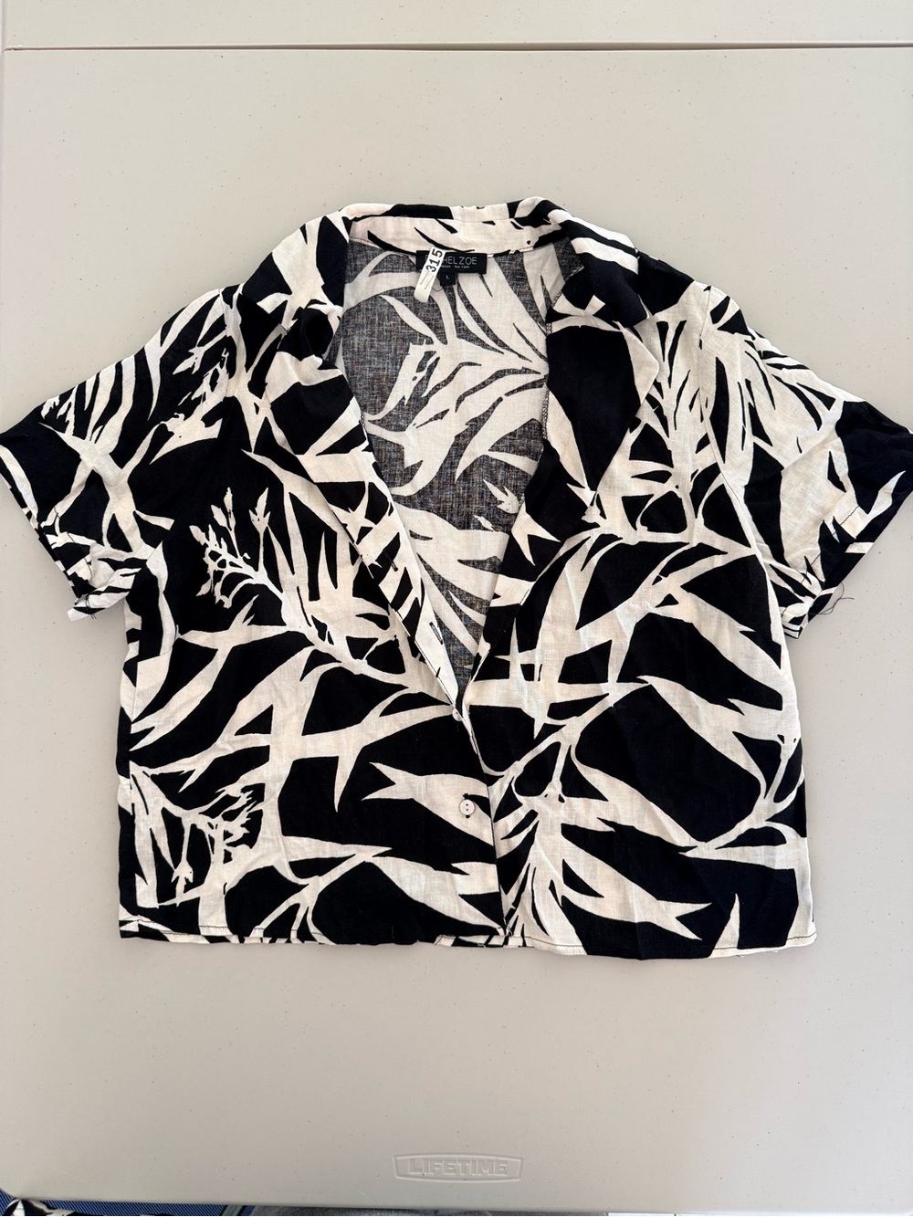 Black & White Tropical Print Button-Front Top